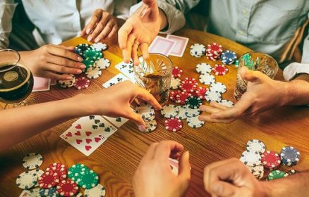 Atelier Jeux de Cartes à la Maison des Faiseurs