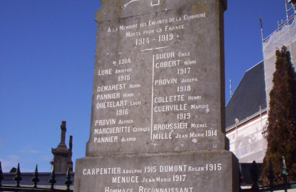 Monument Aux Morts